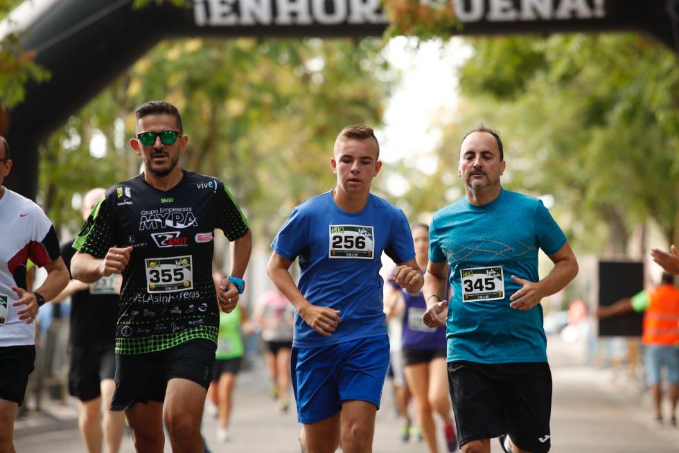 Unas 400 personas han participado en la 4K que se ha celebrado este domingo por la mañana en Zaragoza.
