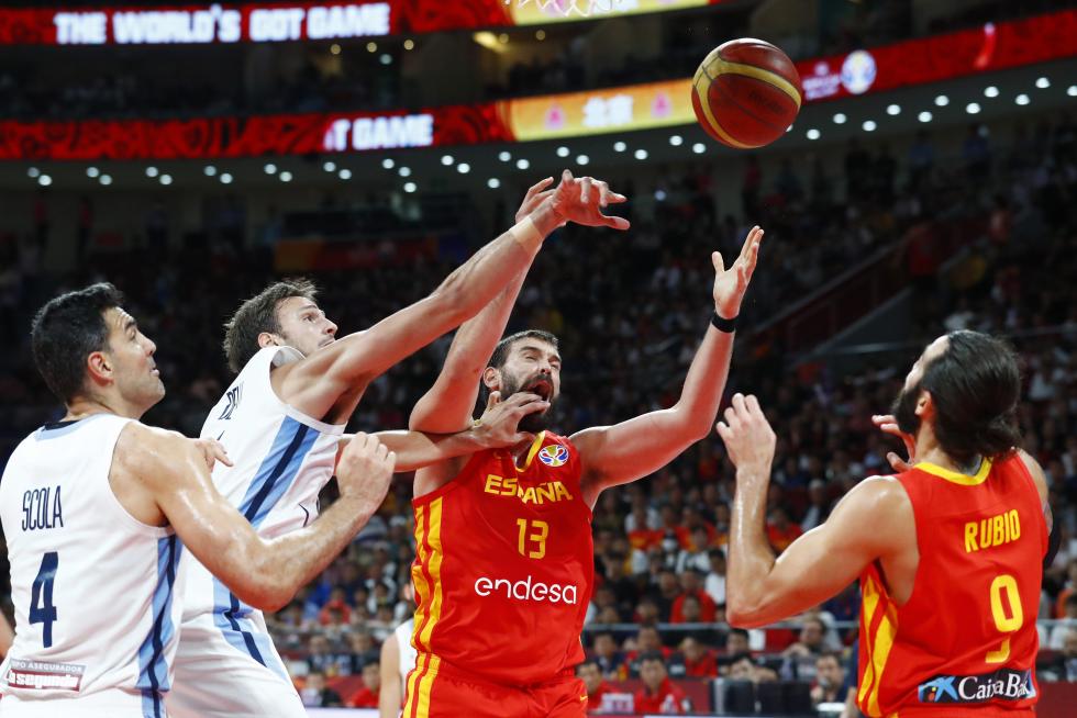 La final del Mundial de Baloncestos entre Argentina y España, en imágenes