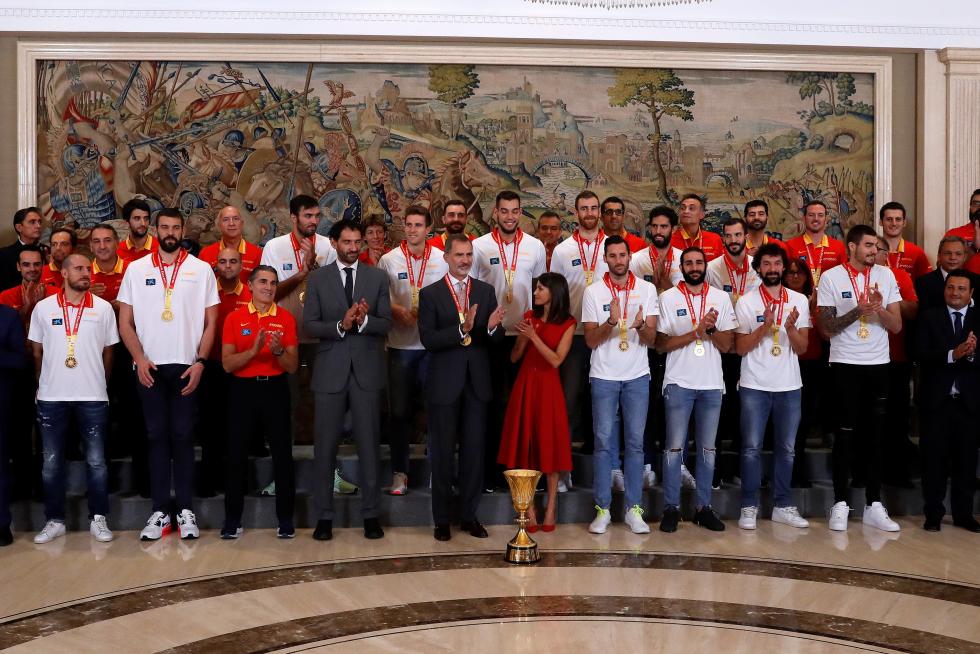 Los reyes reciben en audiencia a la selección española de baloncesto