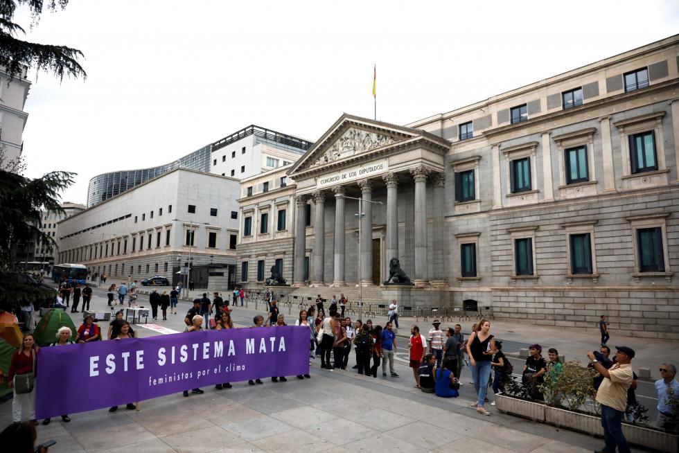 Protesta contra el cambio climático frente al Congreso de los Diputados, en Madrid.
