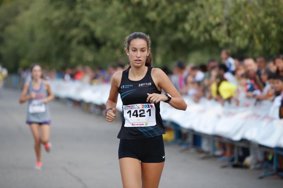 La Carrera de la Infancia de Zaragoza ha celebrado este domingo su decimocuarta edición con la participación de más de 1.100 niños en el Parque José Antonio Labordeta.