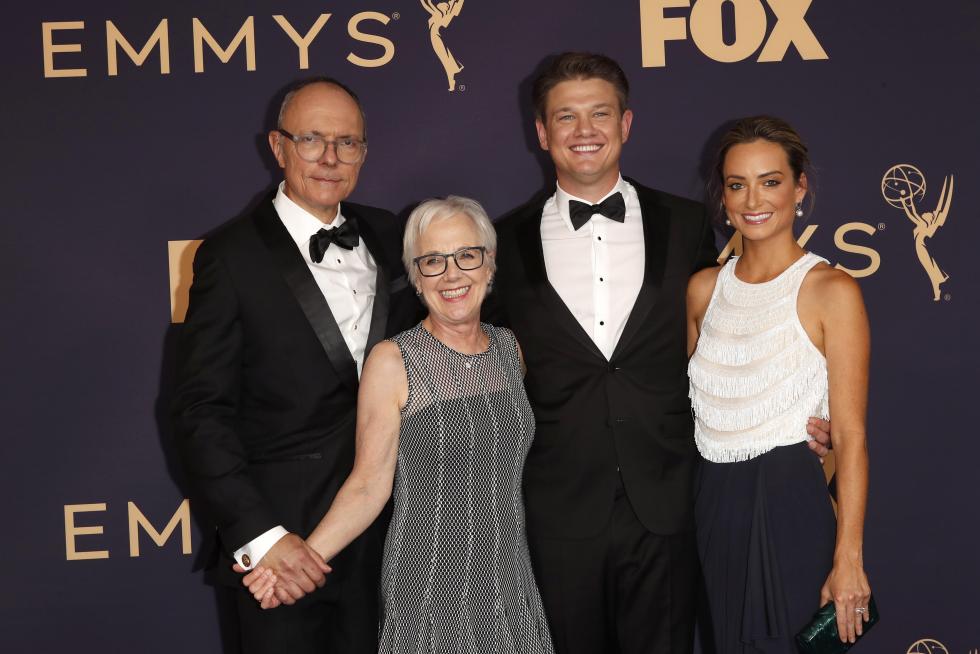 Los Angeles (United States), 22/09/2019.- Tina Sims (L) and Michael Starrbury (R) arrive for the 71st annual Primetime Emmy Awards ceremony held at the Microsoft Theater in Los Angeles, California, USA, 22 September 2019. The Primetime Emmys celebrate excellence in national primetime television broadcasting. (Estados Unidos) EFE/EPA/NINA PROMMER Arrivals - 71st Primetime Emmy Awards