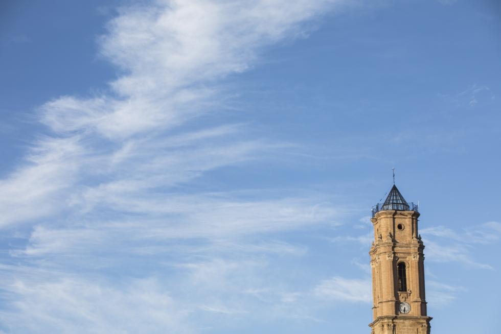 La torre de la iglesia del Salvador se divisa a varios kilómetros a la redonda en Belmonte de San José