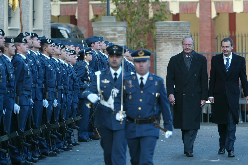 CUMBRE HIIPANO - FRANCESA/7/12/04/ CARLOS MONCIN /