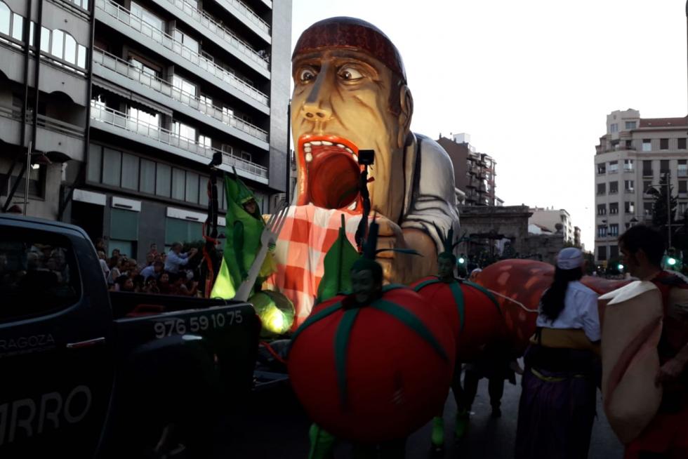 Arranca el pasacalles del pregón de las Fiestas del Pilar.