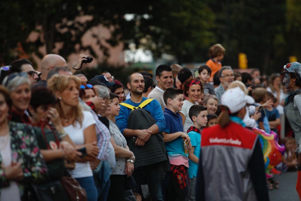 Imágenes del pasacalles del pregón de las Fiestas del Pilar 2019 en Zaragoza.