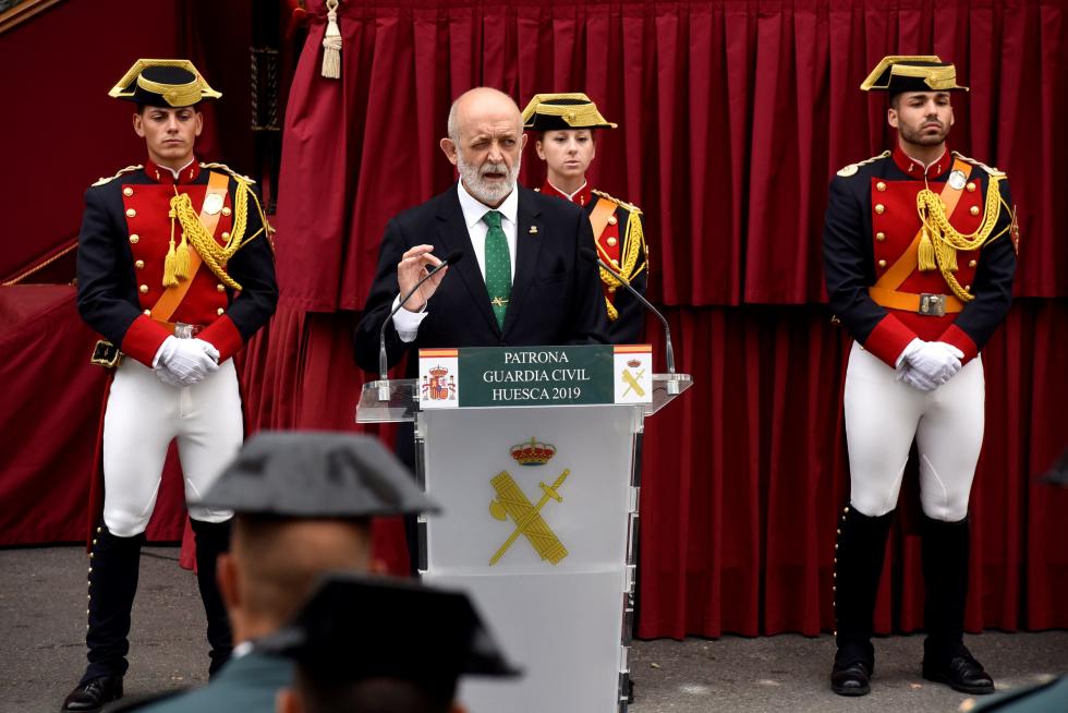 El ministro del Interior en funciones, Fernando Grande Marlaska, ha presidido esta multitudinaria ceremonia en la que han tenido un especial protagonismo los grupos de rescates en montaña.