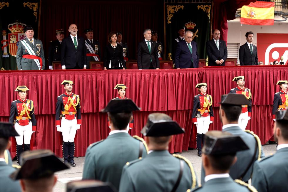 El ministro del Interior en funciones, Fernando Grande Marlaska, ha presidido esta multitudinaria ceremonia en la que han tenido un especial protagonismo los grupos de rescates en montaña.