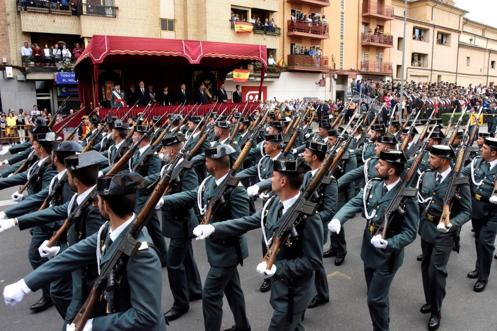 El ministro del Interior en funciones, Fernando Grande Marlaska, ha presidido esta multitudinaria ceremonia en la que han tenido un especial protagonismo los grupos de rescates en montaña.