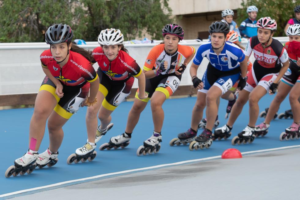 El patinaje de velocidad en las Fiestas del Pilar 2019 de Zaragoza fue el protagonista en el patinódromo La Bozada