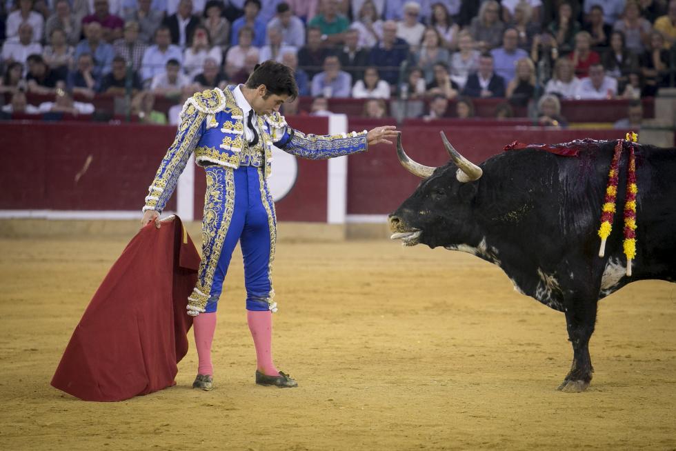 Imágenes de la Feria Taurina del Pilar 2019 protagonizada este domingo, 6 de octubre, por Morante de la Puebla y Urdiales.