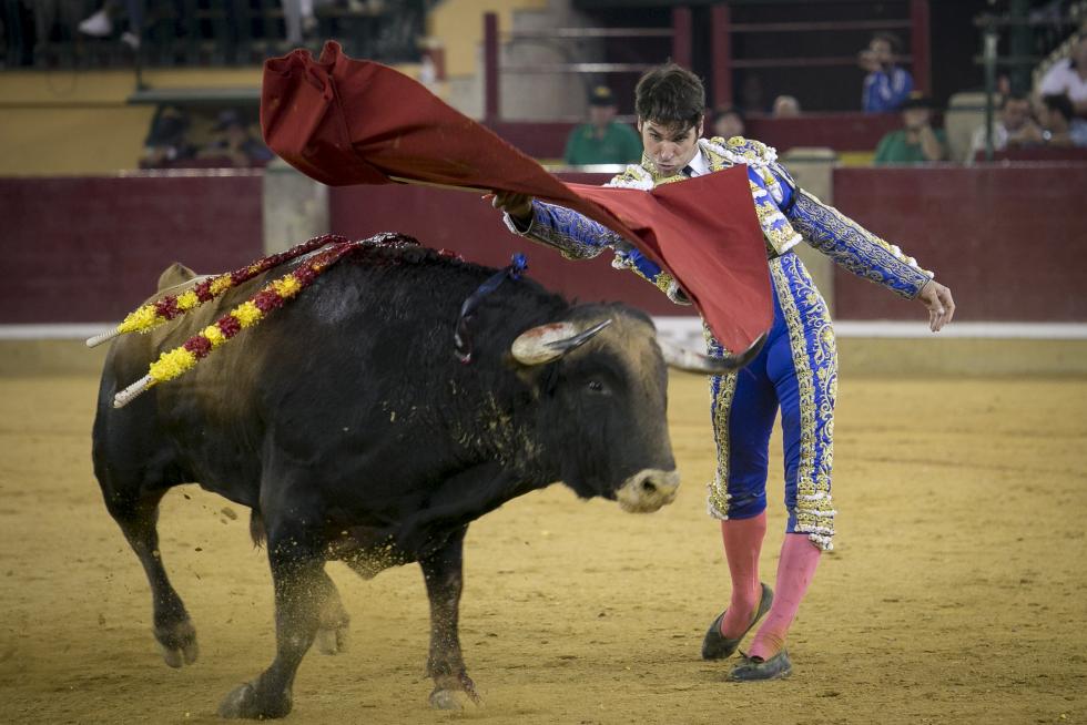 Imágenes de la Feria Taurina del Pilar 2019 protagonizada este domingo, 6 de octubre, por Morante de la Puebla y Urdiales.