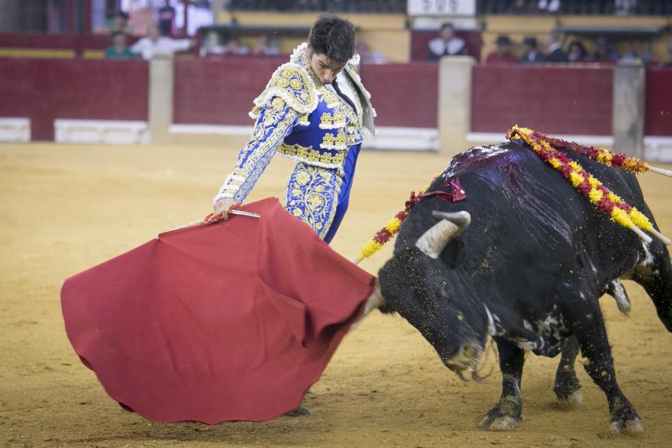 Imágenes de la Feria Taurina del Pilar 2019 protagonizada este domingo, 6 de octubre, por Morante de la Puebla y Urdiales.