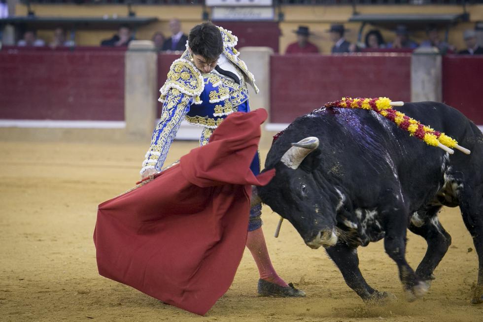 Imágenes de la Feria Taurina del Pilar 2019 protagonizada este domingo, 6 de octubre, por Morante de la Puebla y Urdiales.