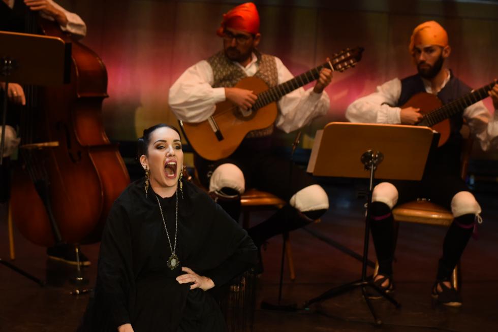 Imágenes del certamen de jotas de las Fiestas del Pilar de Zaragoza, celebrado este domingo, 6 de octubre.