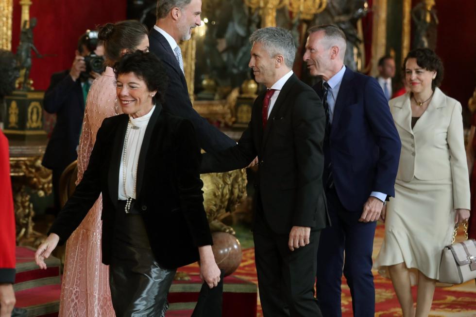 Besamanos en la recepción de los Reyes en el Palacio Real