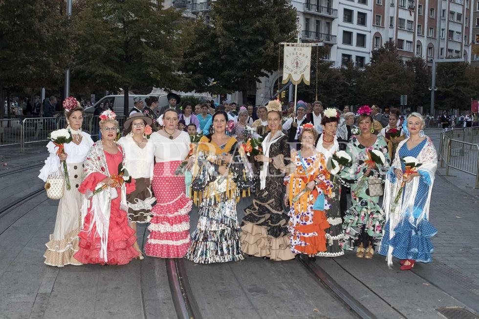 GRUPO LA ESCUELA DE MAMA