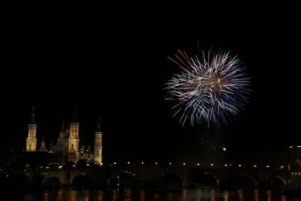 Traca final de las Fiestas del Pilar