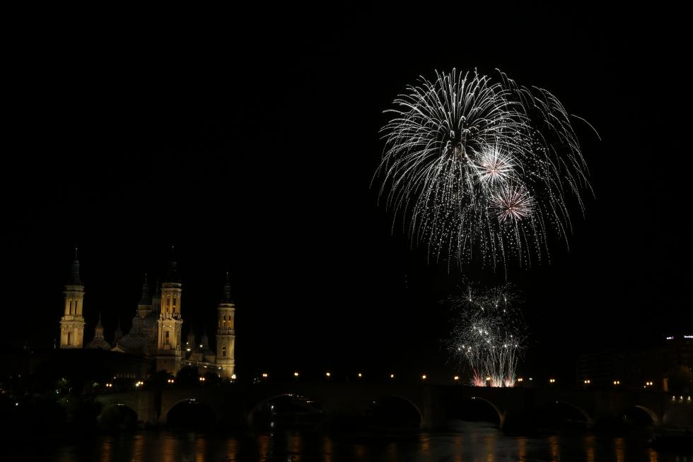 Traca final de las Fiestas del Pilar