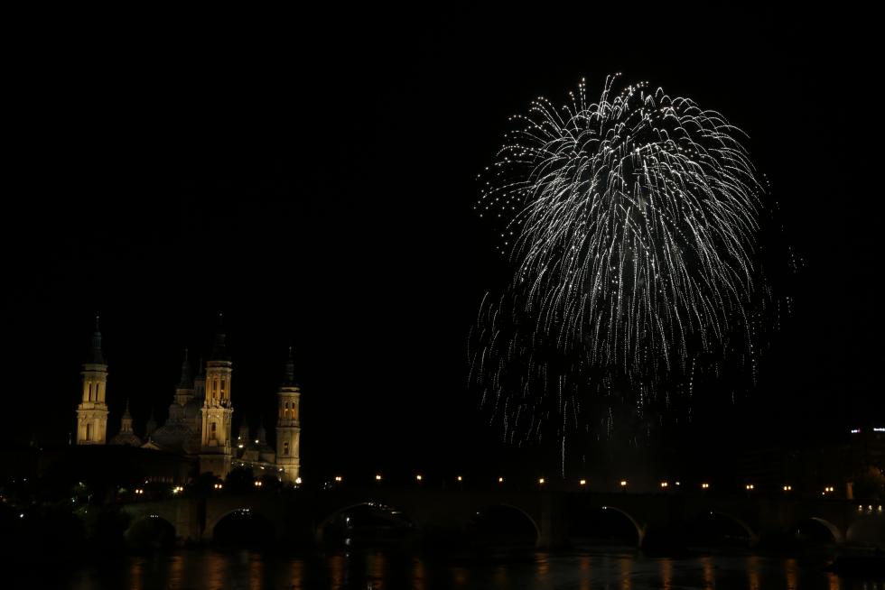 Traca final de las Fiestas del Pilar