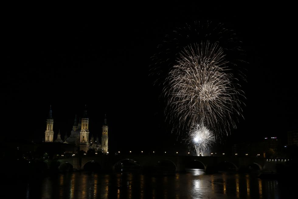 Traca final de las Fiestas del Pilar