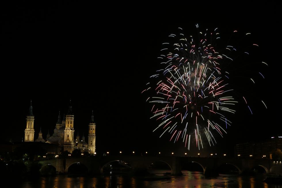 Traca final de las Fiestas del Pilar