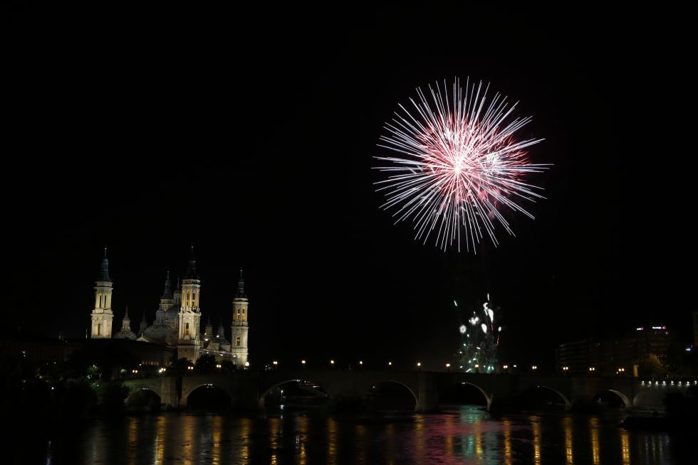 Traca final de las Fiestas del Pilar