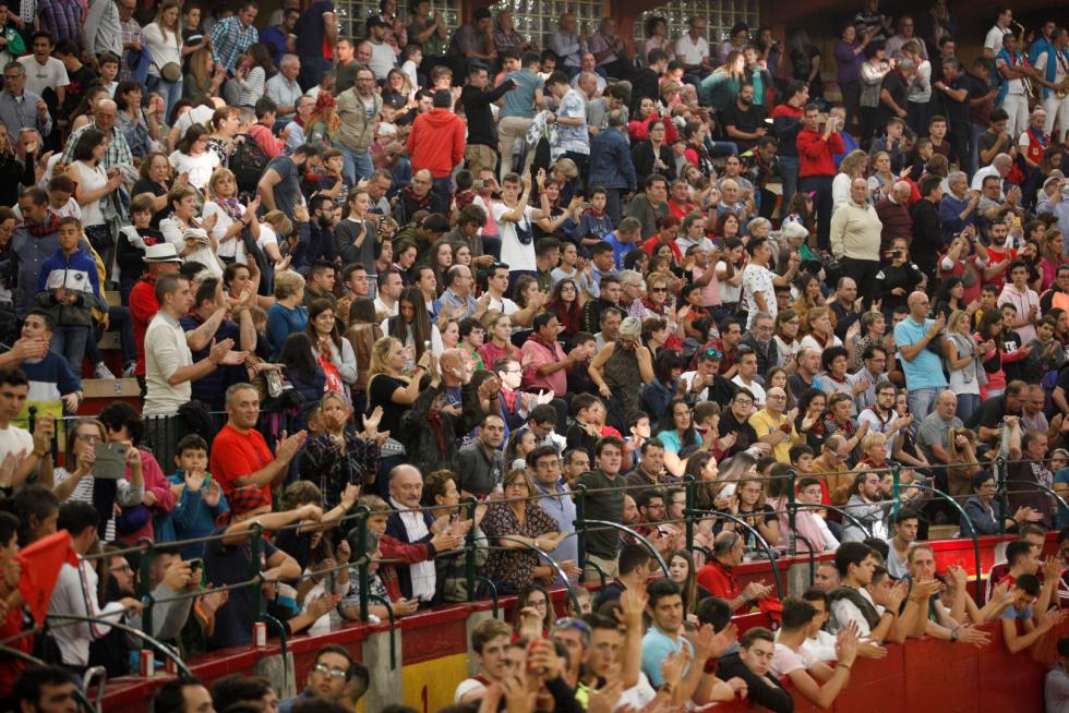 Búscate en las Fiestas del Pilar 2019 en Zaragoza