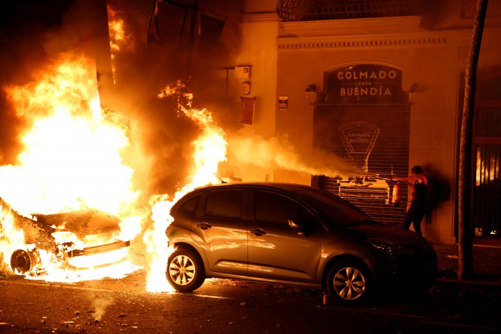 Tercera noche de incidentes en Barcelona