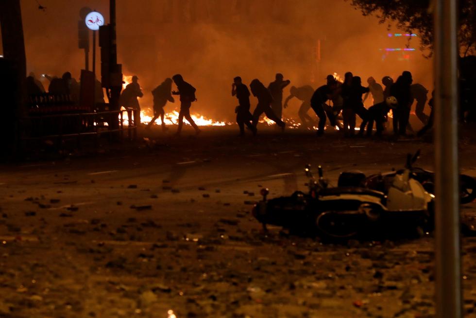 La jornada de huelga general se ha saldado con nuevos incidentes violentos en la Ciudad Condal.