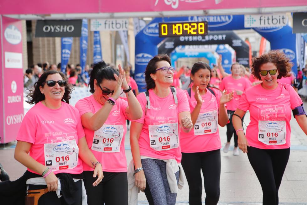Un total de 13.000 participantes en la Carrera de la Mujer de Zaragoza.