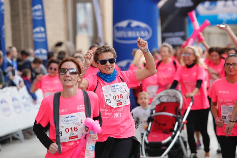 Un total de 13.000 participantes en la Carrera de la Mujer de Zaragoza.