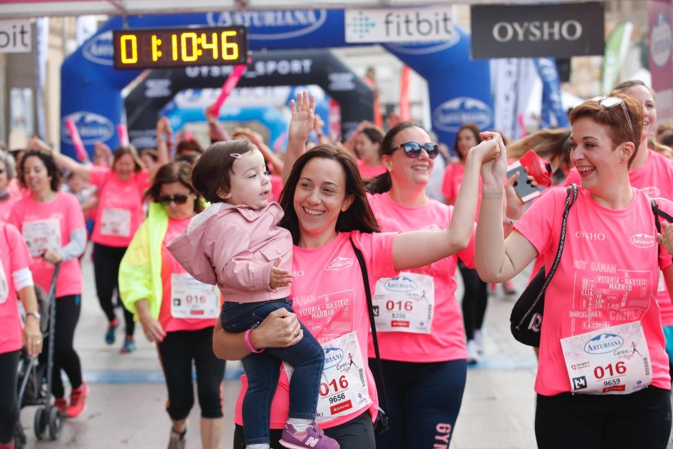 Un total de 13.000 participantes en la Carrera de la Mujer de Zaragoza.