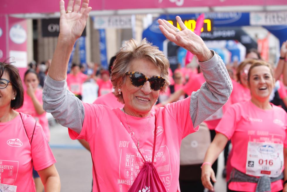 Un total de 13.000 participantes en la Carrera de la Mujer de Zaragoza.