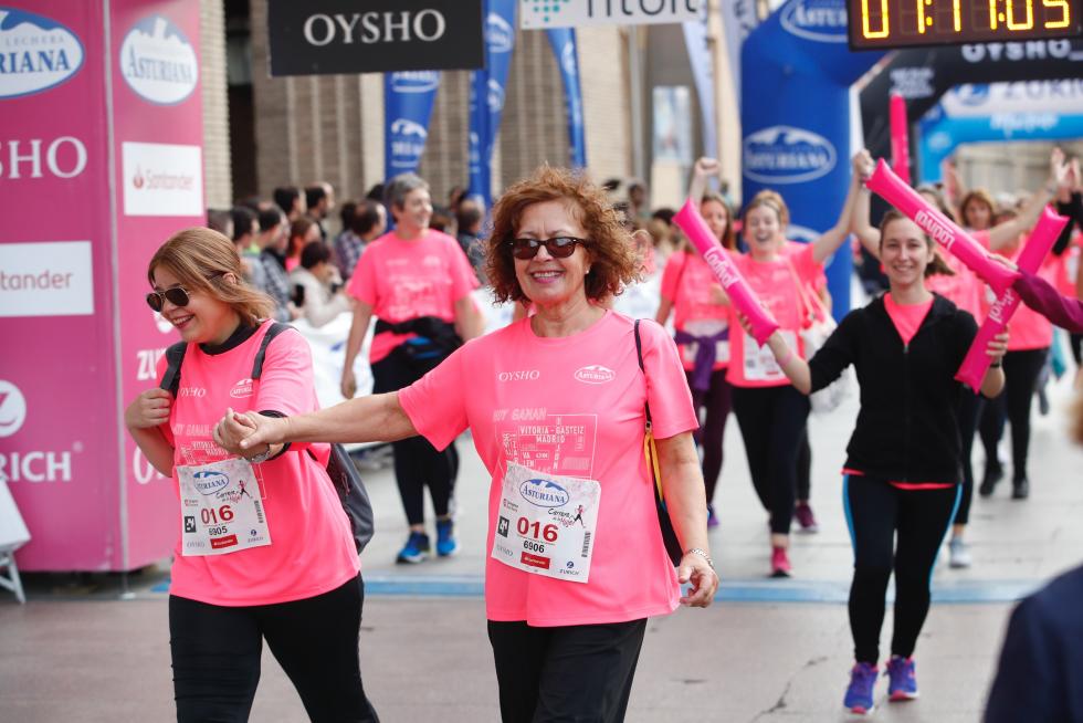 Un total de 13.000 participantes en la Carrera de la Mujer de Zaragoza.