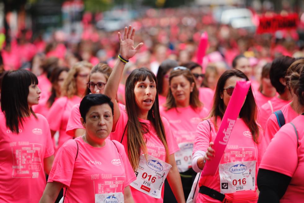 Un total de 13.000 participantes en la Carrera de la Mujer de Zaragoza.