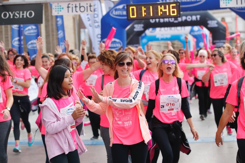 Un total de 13.000 participantes en la Carrera de la Mujer de Zaragoza.