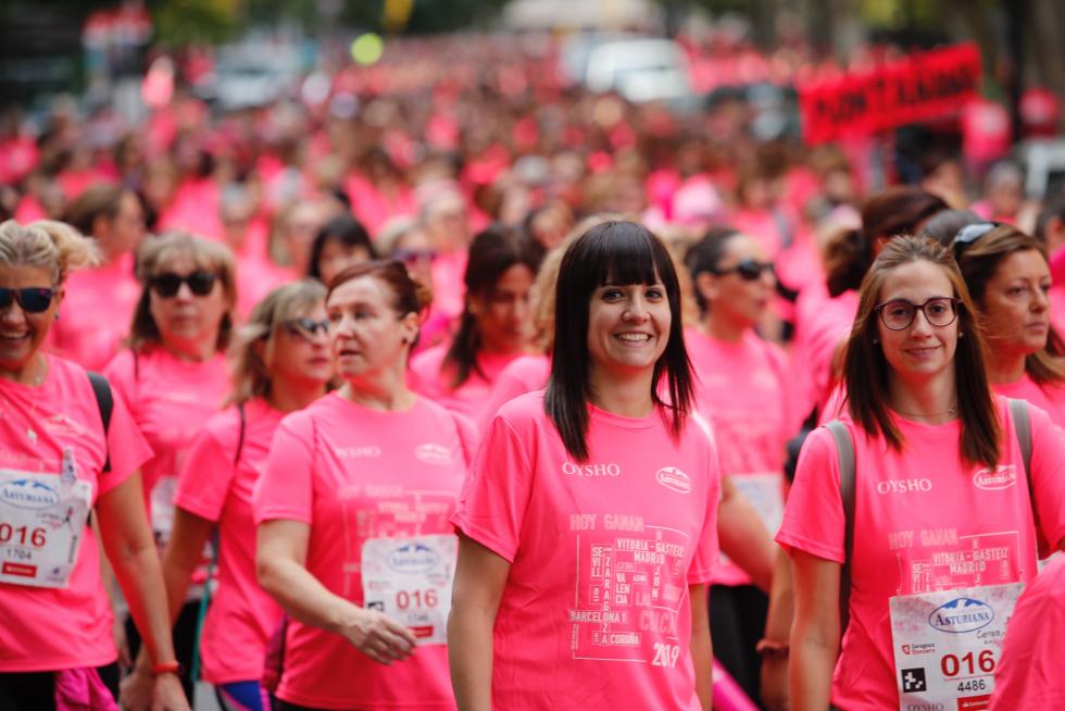 Un total de 13.000 participantes en la Carrera de la Mujer de Zaragoza.