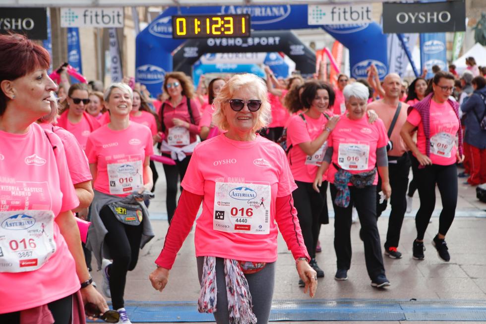 Un total de 13.000 participantes en la Carrera de la Mujer de Zaragoza.