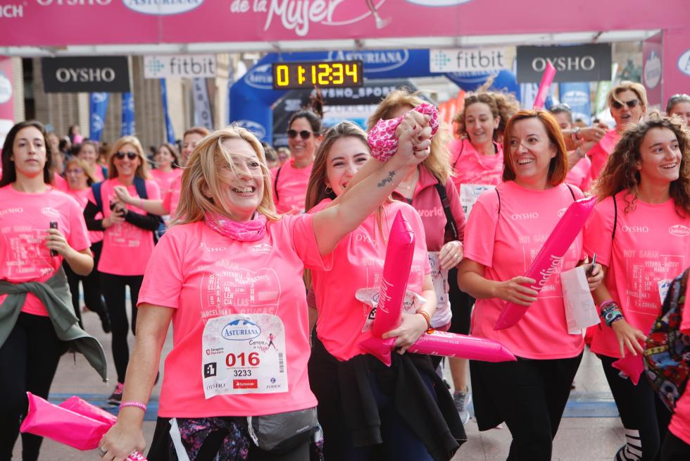 Un total de 13.000 participantes en la Carrera de la Mujer de Zaragoza.