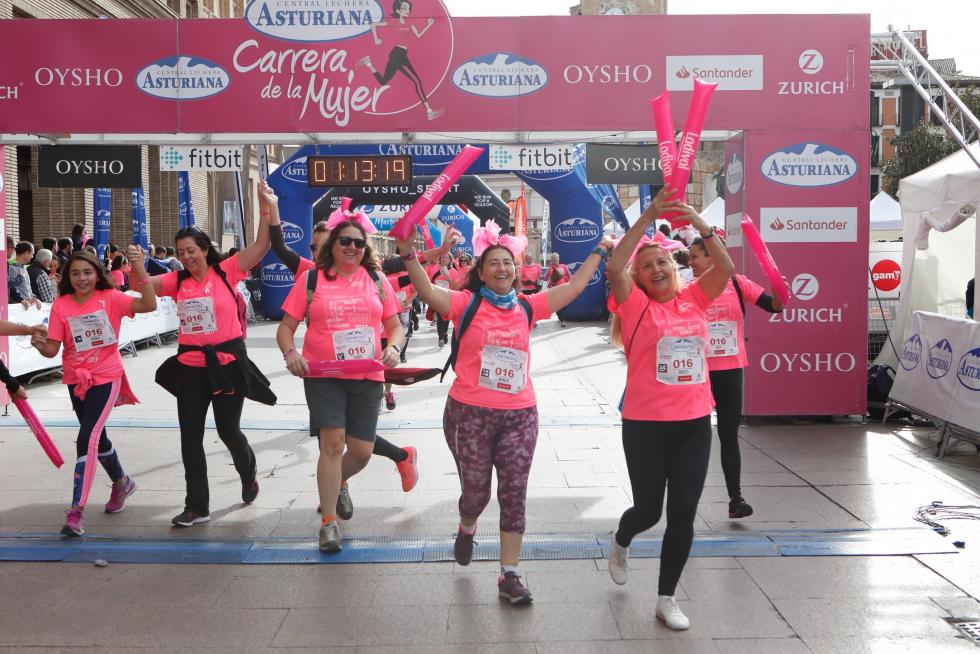 Un total de 13.000 participantes en la Carrera de la Mujer de Zaragoza.