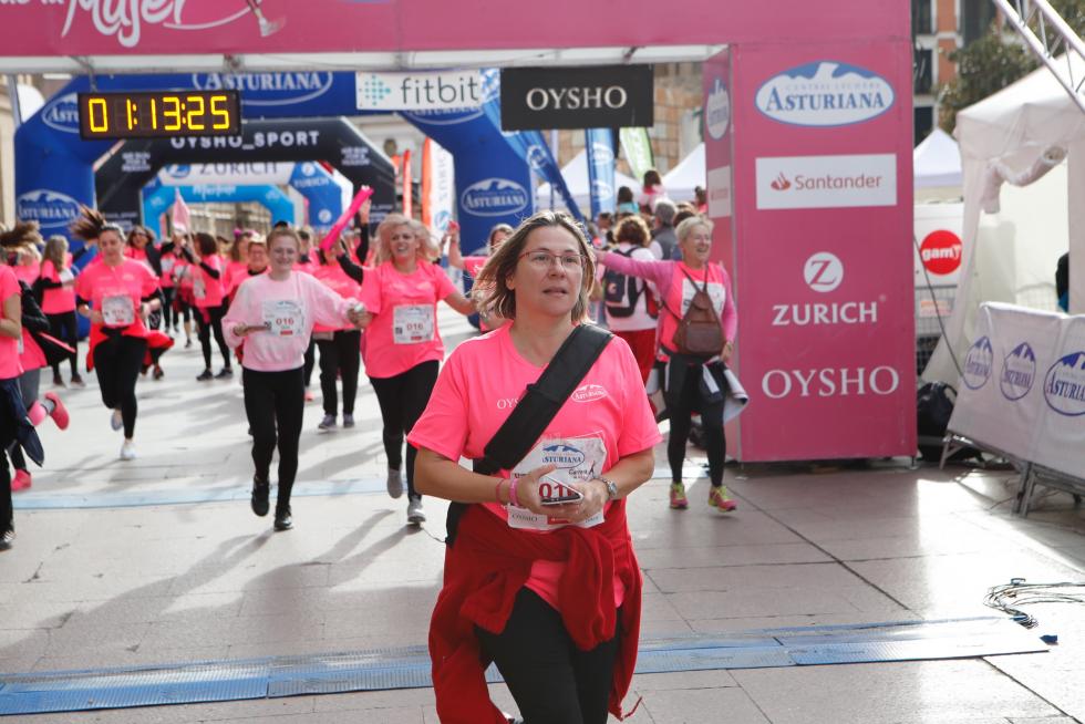 Un total de 13.000 participantes en la Carrera de la Mujer de Zaragoza.