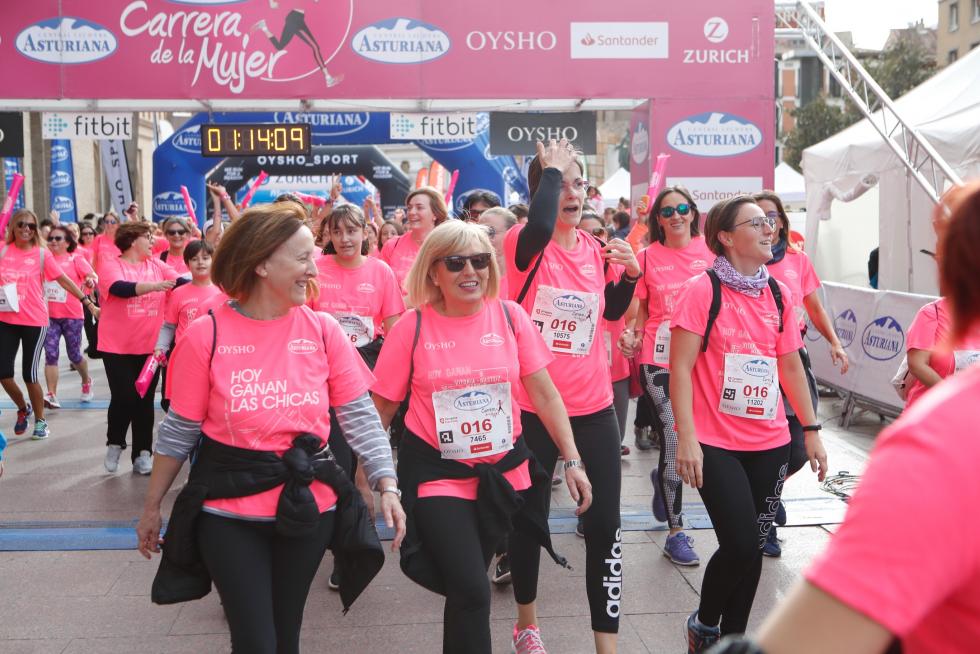 Un total de 13.000 participantes en la Carrera de la Mujer de Zaragoza.