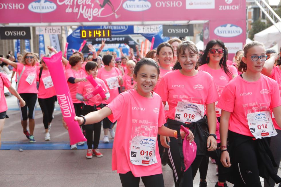 Un total de 13.000 participantes en la Carrera de la Mujer de Zaragoza.