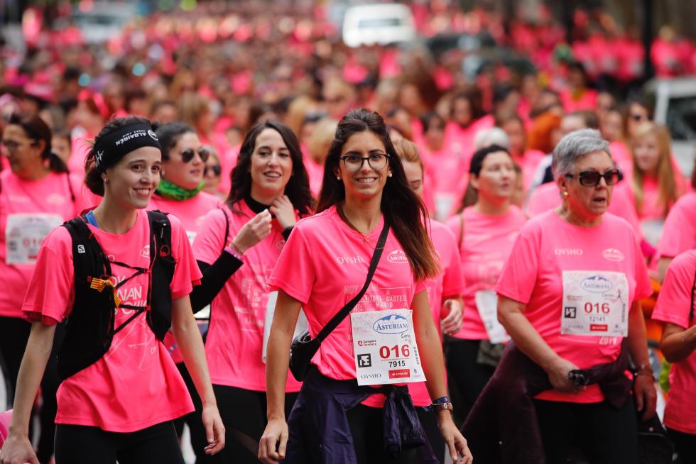 Un total de 13.000 participantes en la Carrera de la Mujer de Zaragoza.