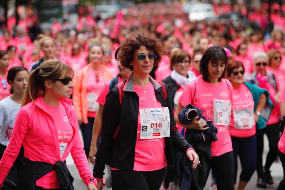 Un total de 13.000 participantes en la Carrera de la Mujer de Zaragoza.