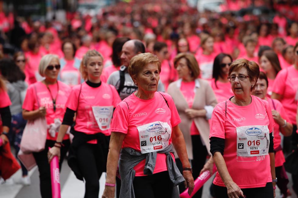 Un total de 13.000 participantes en la Carrera de la Mujer de Zaragoza.