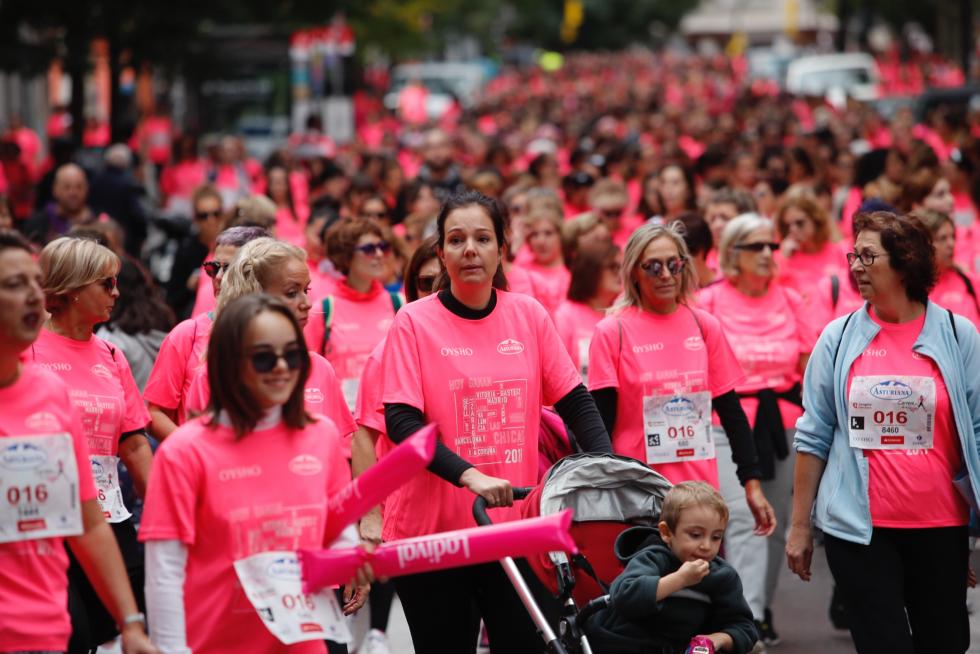 Un total de 13.000 participantes en la Carrera de la Mujer de Zaragoza.