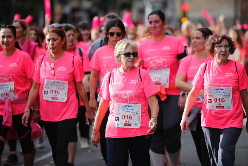 Un total de 13.000 participantes en la Carrera de la Mujer de Zaragoza.