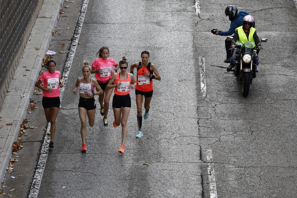 Un total de 13.000 participantes en la Carrera de la Mujer de Zaragoza.